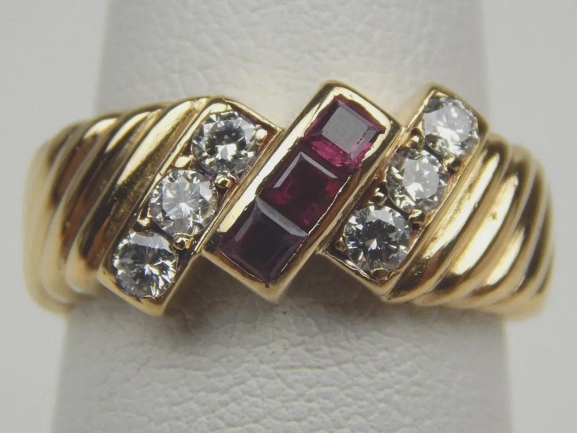 Vintage 14K Gold Ruby Diamond Band Ring — View 1