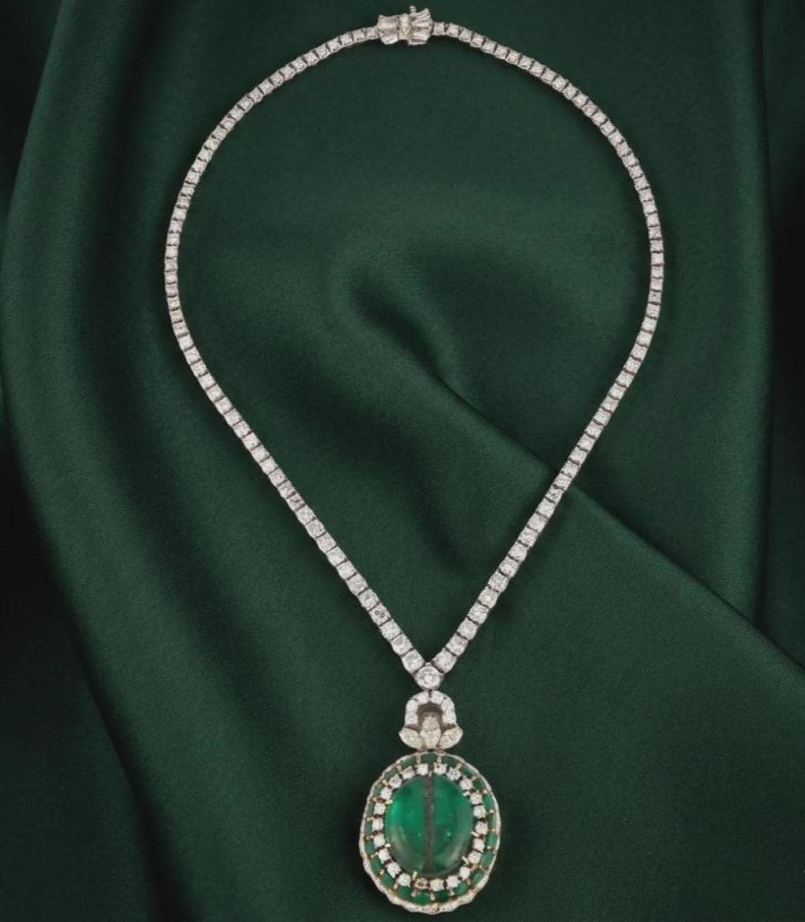 Vintage Cabochon Emerald Necklace for Women's — View 6