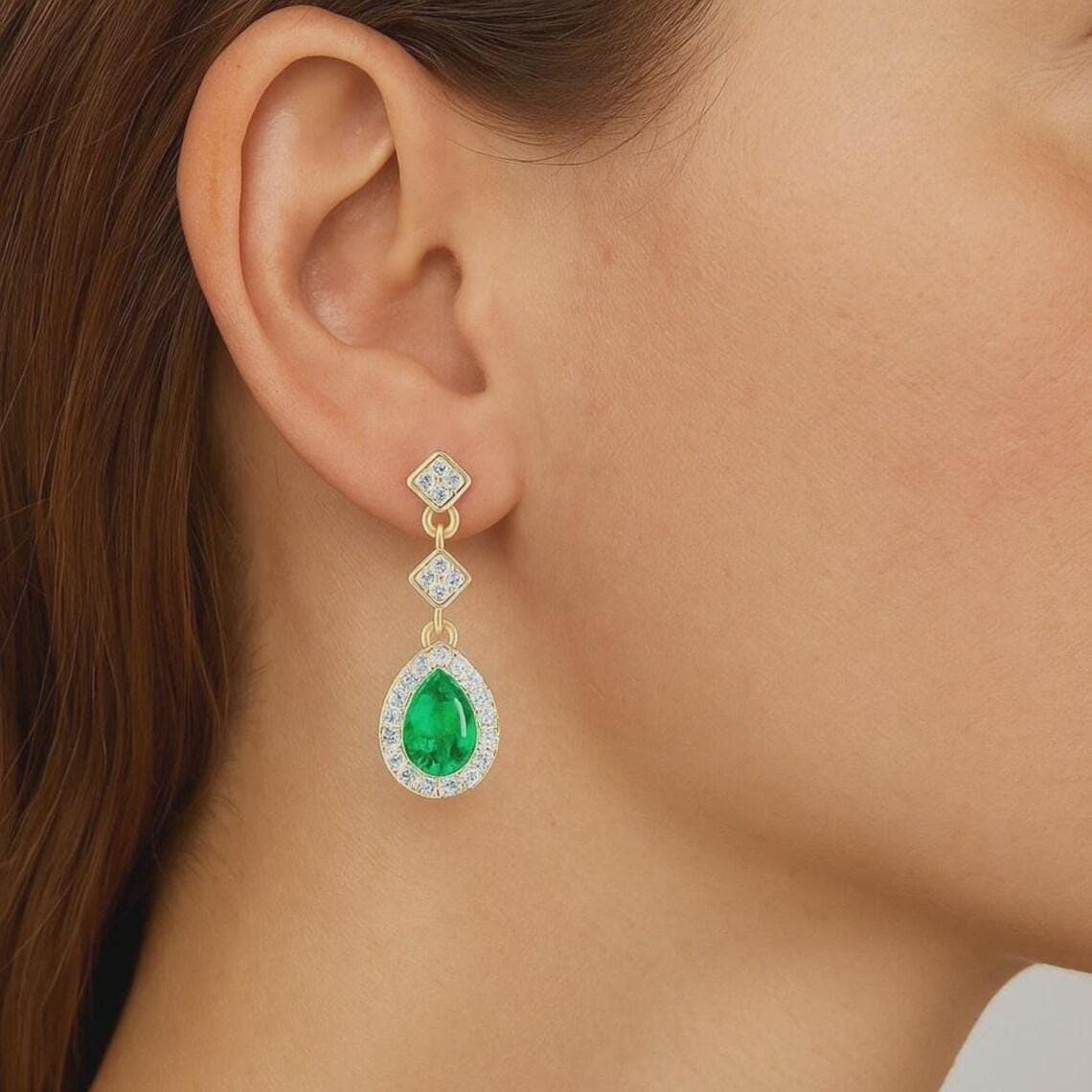 Pear Emerald Teardrop Earrings