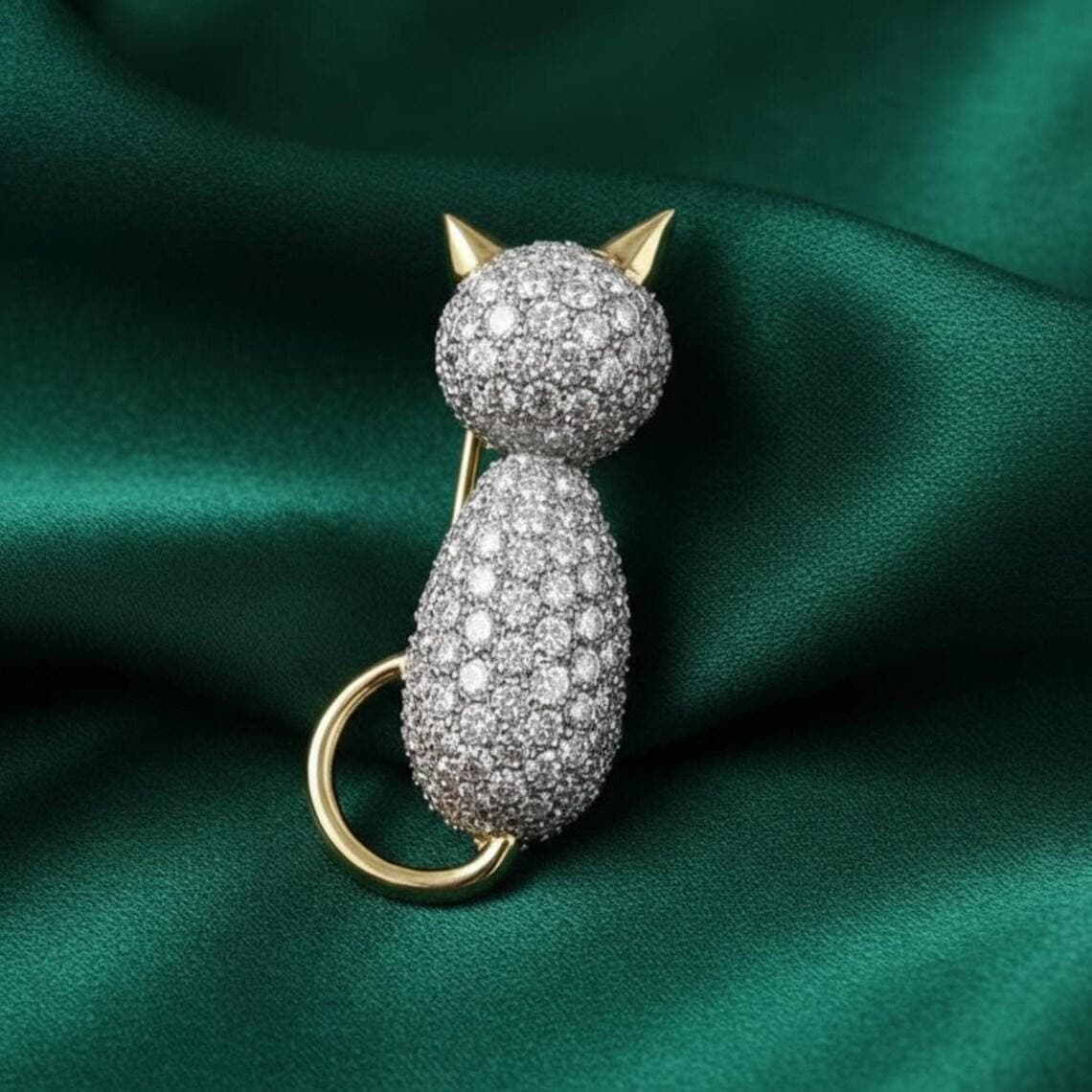 Moissanite Cat Brooch